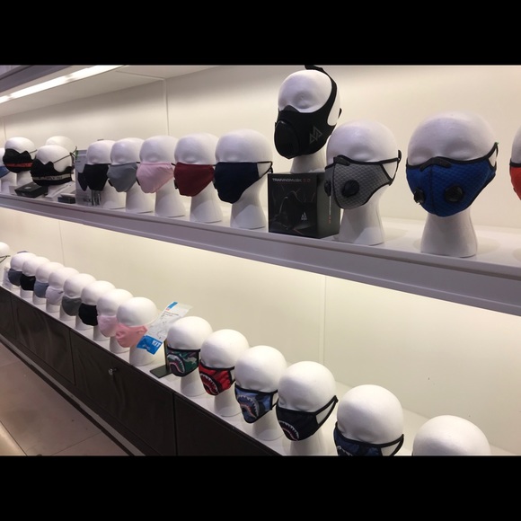 Mask - Picture 6 of 7